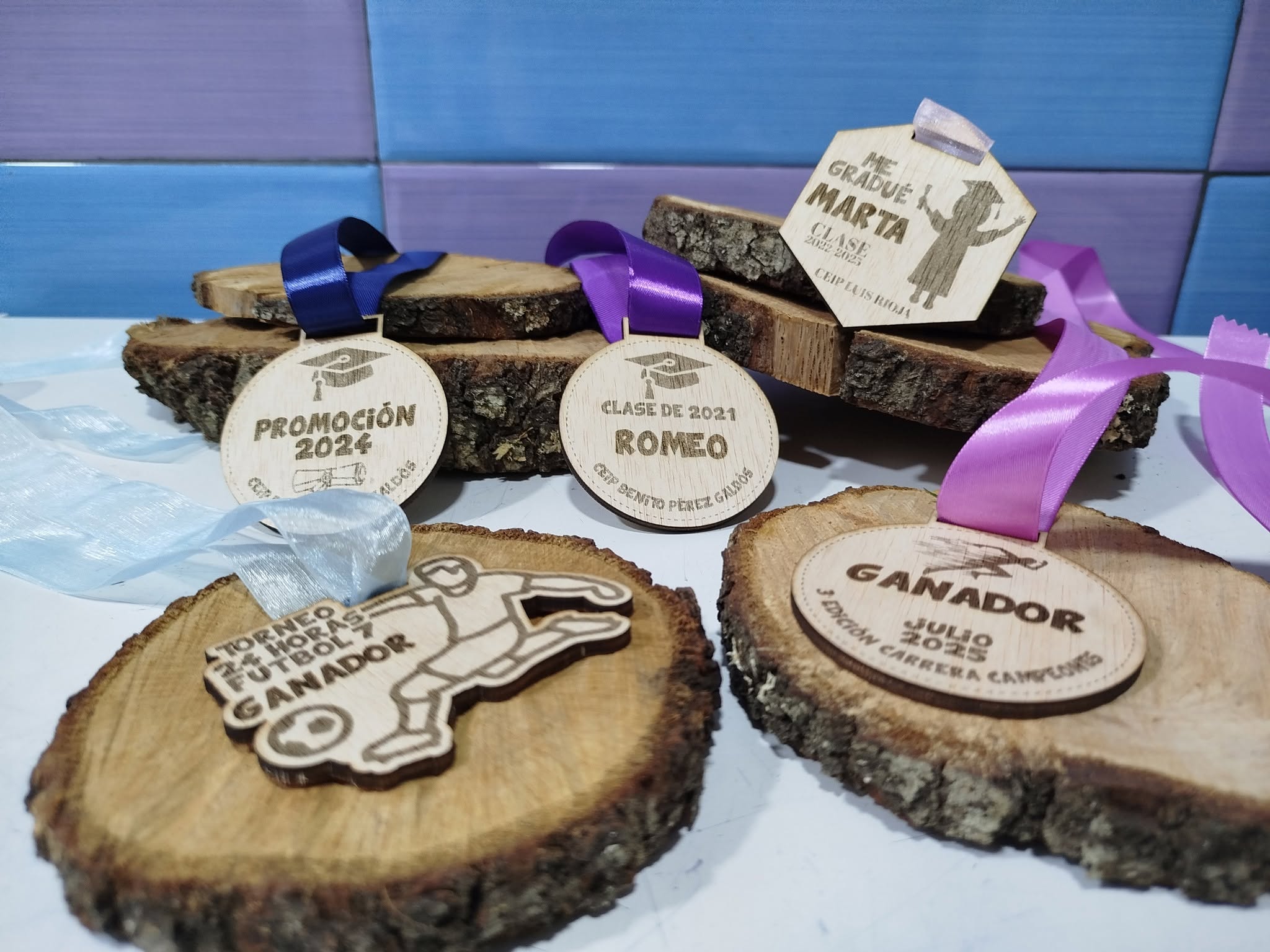 Medalla de Madera Personalizada — Detalles para eventos - Vista 5