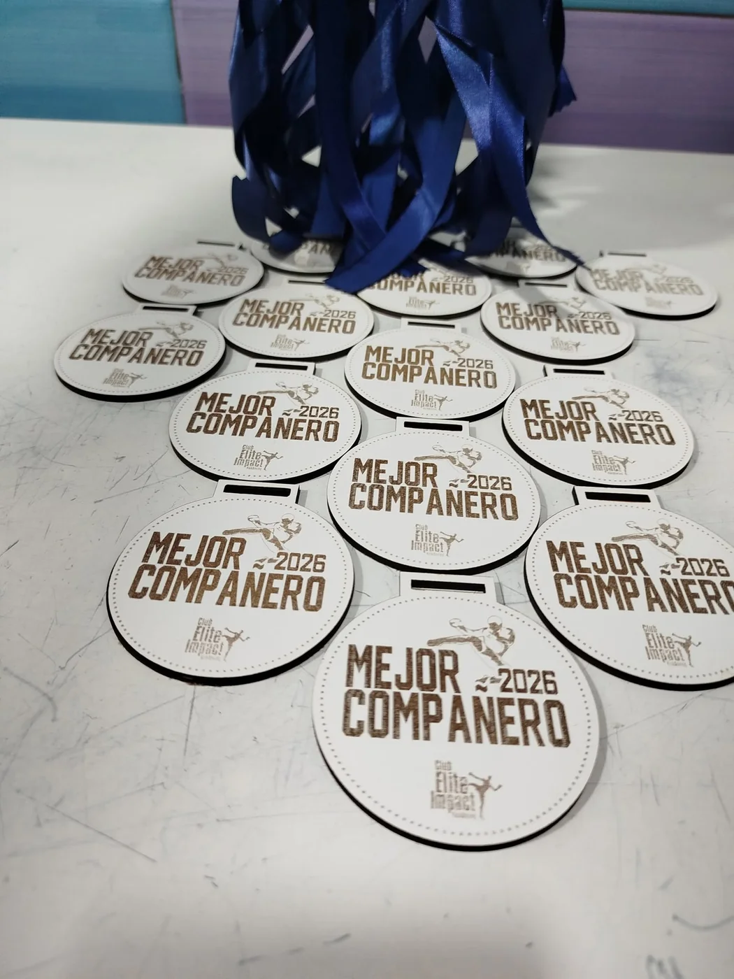 Medallas de Madera Personalizadas con Grabado Láser — medallas - Vista 2